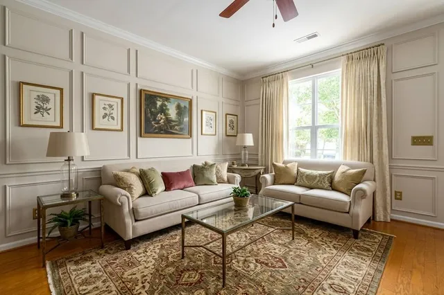 Salon classique rénové
