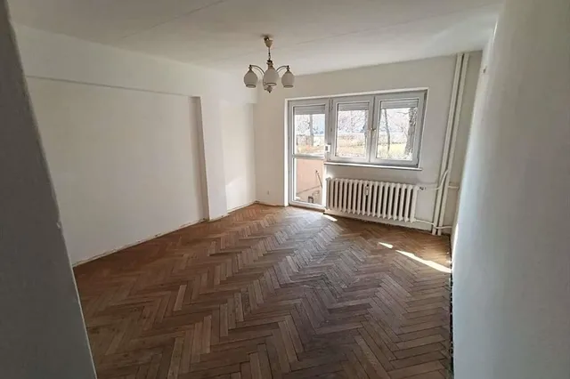 Outdated Mid-Century Living Room