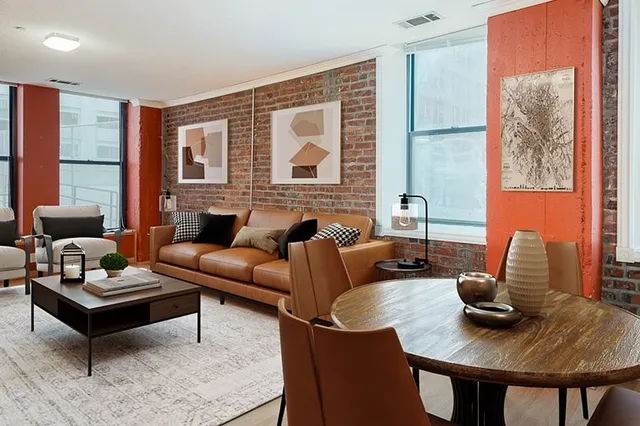 Example 1 – Empty living room to a furnished home - BoxBrownie