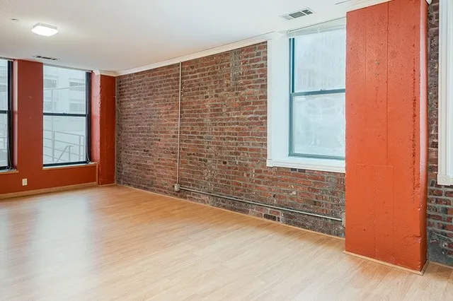 Example 1 – Empty living room to a furnished home - Original photo