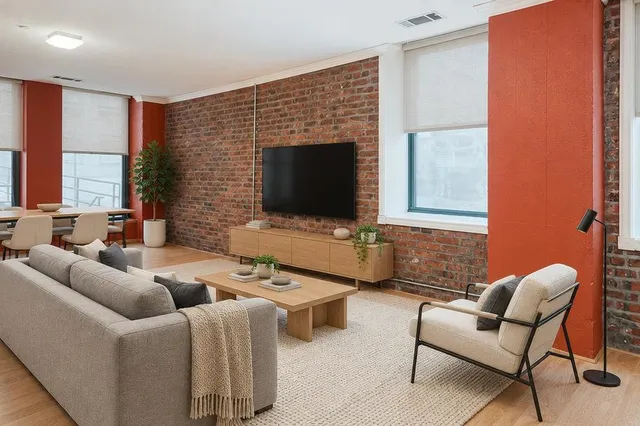 Example 1 – Empty living room to a furnished home - RoomStaging