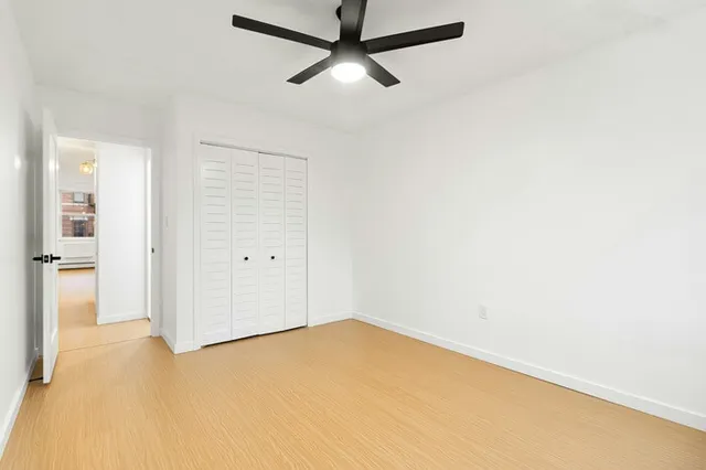 Empty Coastal Kids Room